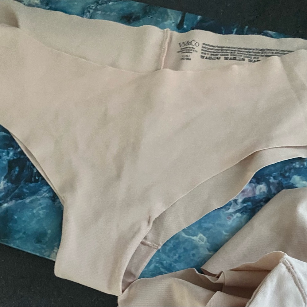 VS&Co Nude Cheeky Seamless Underwear - 3 pk